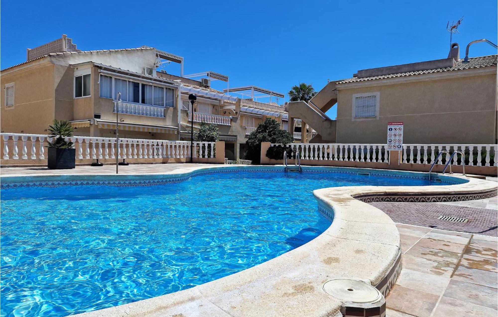 Awesome In With Swimming Pool *